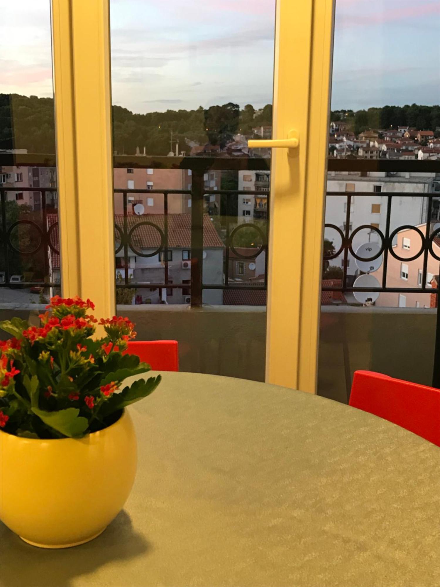 Apartment Pula Center - Near The Central Bus Station Bagian luar foto